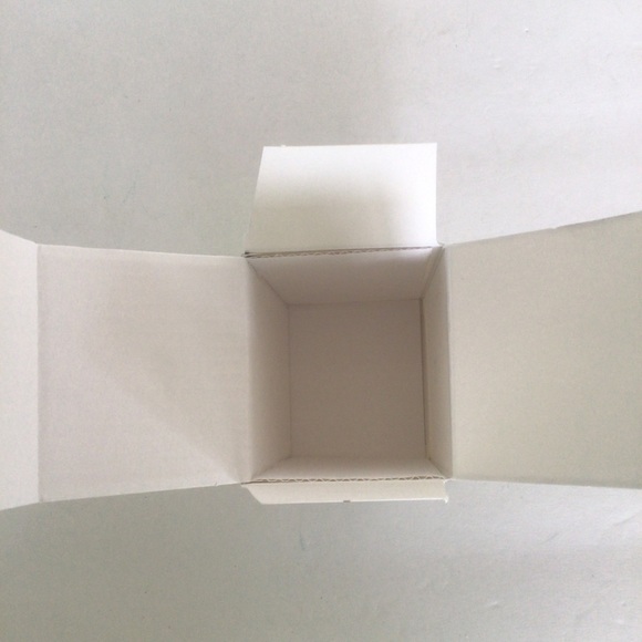 EMPTY CHANEL NO. 5 SOAP BOX - Picture 7 of 7